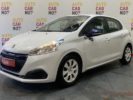 Voiture occasion PEUGEOT 208 1.2 PURETECH 68 LIKE BLANC Essence Nimes Gard