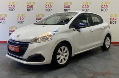 Voiture occasion PEUGEOT 208 1.2 PURETECH 68 LIKE BLANC Essence Nimes Gard