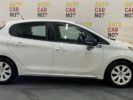 Voiture occasion PEUGEOT 208 1.2 PURETECH 68 LIKE BLANC Essence Nimes Gard #4