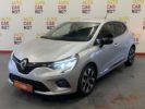 Voiture occasion RENAULT CLIO 5 1.6 E-TECH FULL HYBRID 145 EVOLUTION GRIS Hybride essence-électrique Nimes Gard