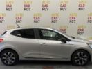 Voiture occasion RENAULT CLIO 5 1.6 E-TECH FULL HYBRID 145 EVOLUTION Hybride essence-électrique Nimes Gard #4