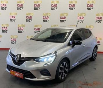 Voiture occasion RENAULT CLIO 5 1.6 E-TECH FULL HYBRID 145 EVOLUTION Hybride essence-électrique Nimes Gard