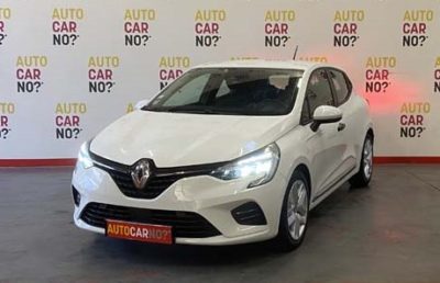 Voiture occasion RENAULT CLIO 5 1.6 E-TECH HYBRID 140 BUSINESS BLANC Hybride essence-électrique Nimes Gard
