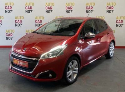 Voiture occasion PEUGEOT 208 ROUGE Essence Montpellier Hérault