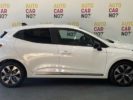 Voiture occasion RENAULT CLIO 5 1.0 TCE 90 EVOLUTION BLANC Essence Nimes Gard #4