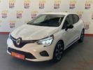 Voiture occasion RENAULT CLIO 5 1.0 TCE 90 EVOLUTION BLANC Essence Nimes Gard
