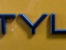 Voiture occasion PEUGEOT 208 1.2 PURETECH 100 S&S STYLE EAT8 JAUNE Essence Nimes Gard #15