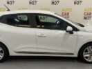 Voiture occasion RENAULT CLIO 5 1.6 E-TECH HYBRID 140 BUSINESS BLANC Hybride essence-électrique Nimes Gard #4